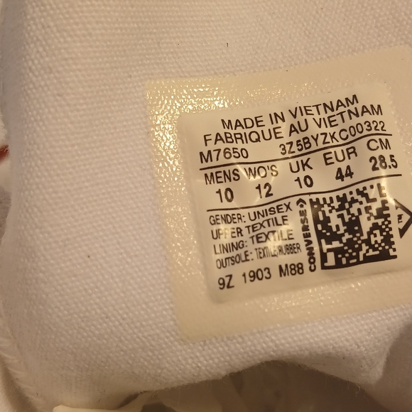 Converse White High-Top Sneakers Style Code M7650 - Picture 9 of 13